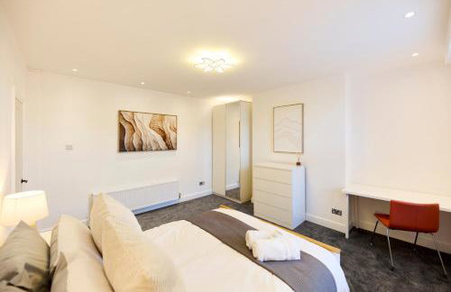 Aura - Elegant Retreat in Prime Leeds Location! - Foto 24