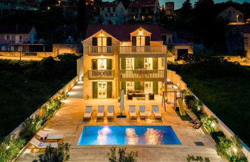 Villa Janie with a pool for up to 16 people - Photo 63