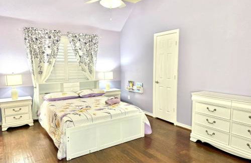 Luxury 5BR Retreat, Kid's Playroom! Near Lake Hubbard, Vineyard Views - Foto 35