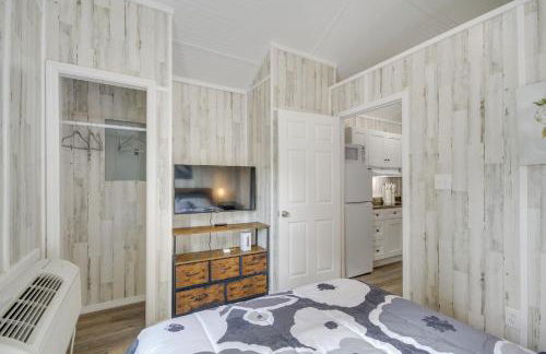 Picayune Tiny Home Rental about 11 Mi to Space Center! - Foto 14