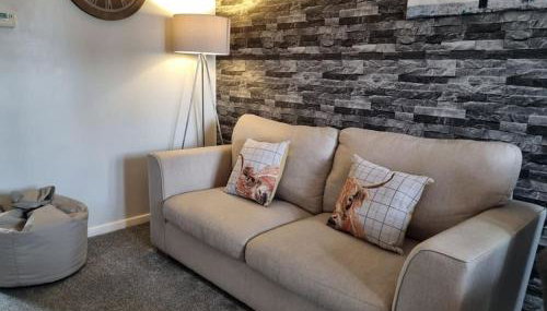 The Humsford Hideaway 2 bedroom home with driveway - Foto 4