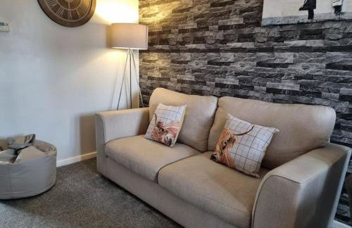 The Humsford Hideaway 2 bedroom home with driveway - Foto 4