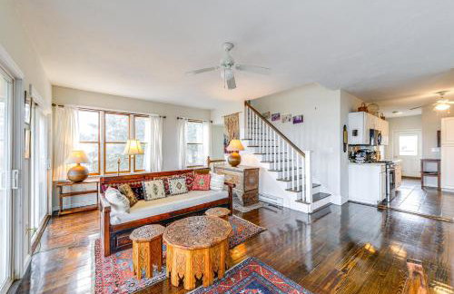 Marshfield Home with 4 Decks and Private Beach Access! - Foto 3