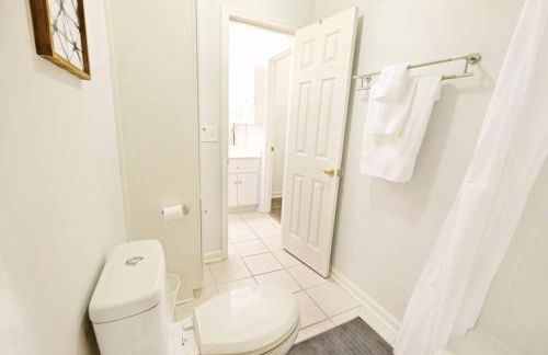 Dwell Proper 2 Bedroom Condo - Foto 14