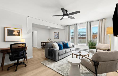 Stylish 1BR Upper Flat in the Heart of Royal Oak - Photo 15