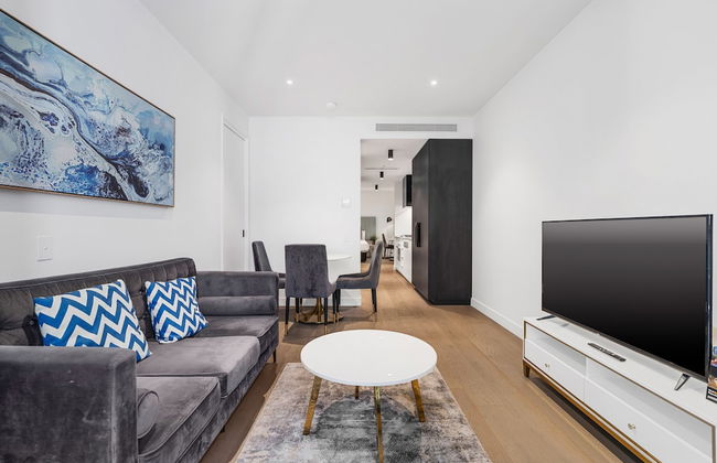 The Eminence Apartments by CLLIX - Photo 33