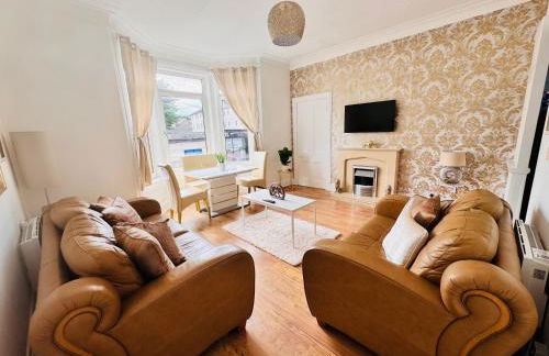 THE RESTING LION - Gourock Town Center Holiday Home Apartment - Foto 3