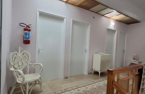 Butterfly House - Photo 1