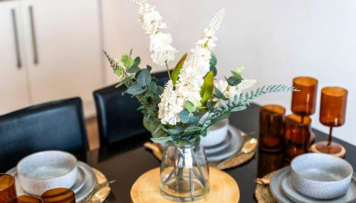 Premium 1-Bed Apartment in JQ - Sleeps 3, Parking & Netflix - Foto 5