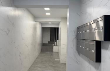 Entire apartment in the heart of downtown N&N - Photo 13