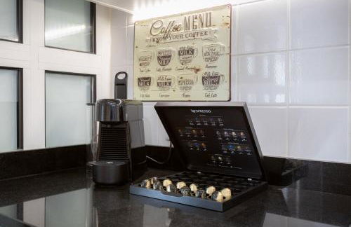 VILASOL - "Captain's Retreat" for 4 with AC facing the gardens & Pool - Foto 24