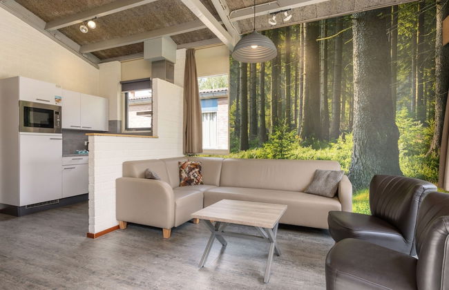 Restyled Bungalow with Dishwasher near Nature Reserve - Photo 8