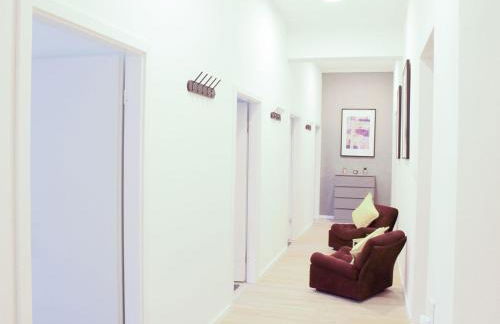 Stilvolle 6 Zimmer Ferienwohnung mit 2 Bädern - Foto 3