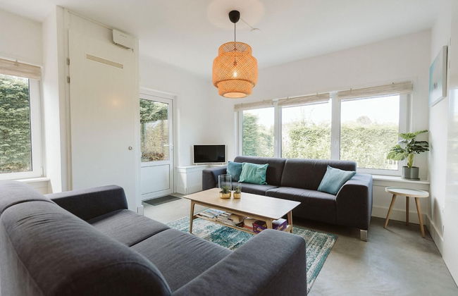 Large, Elegantly Furnished Holiday Home With Lots of Privacy on a Family Park - Foto 13