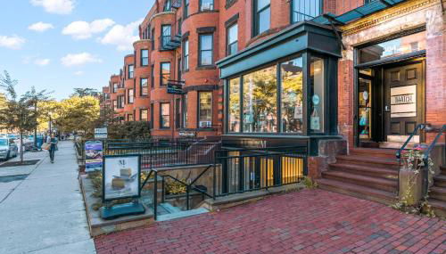 304 Newbury Street by Thatch - Photo 1