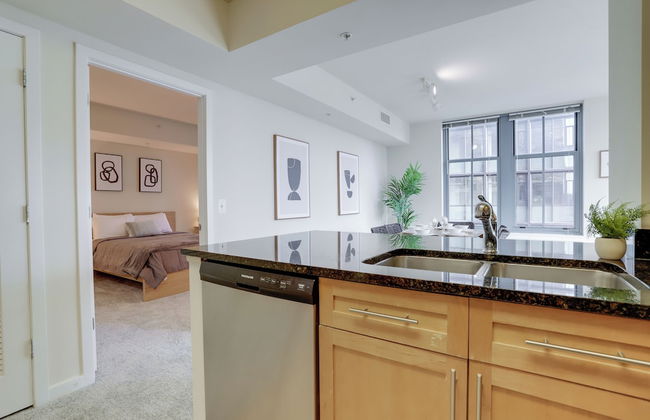 Walkable Alexandria Apts - Photo 57