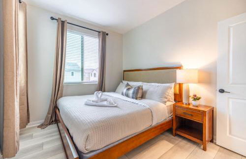 #Marbella Lane - Elegant 5BR Home Rancho Mission - Photo 35