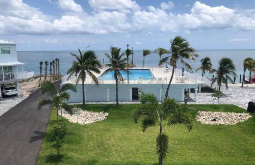 THE SANDCASTLE SUITE! Brand New 2Bedroom in Oceanfront Complex! BE THE FIRST to Visit our Condo Townhome with FREE Parking & Private Garage at Ocean Isles 38 Marathon FL KEYS! SPECIAL PRICING!!! - Foto 49