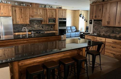 The Lodge at Pine Cone Lodge for Large gatherings! - Foto 24