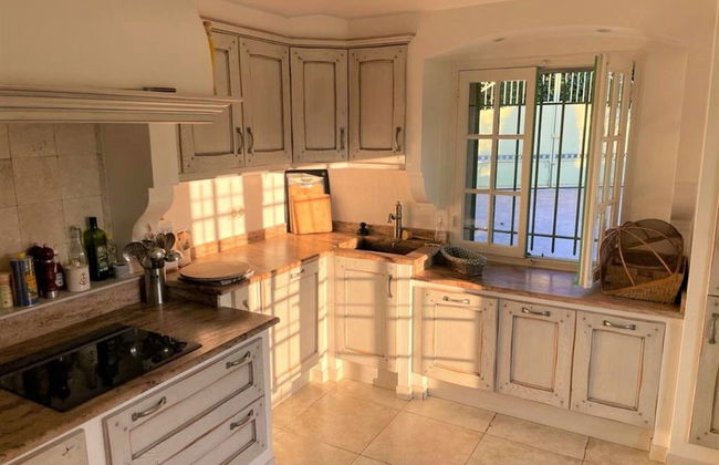 Charming Holiday Home in Mougins With Pool - Foto 7