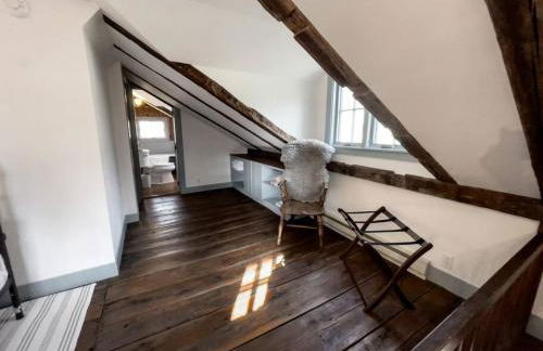 Historic Estate - 5 min to Mohawk Mt Ski Resort - Foto 38