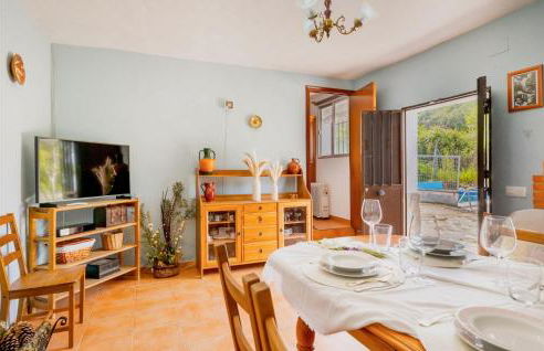 Awesome Home In Cortegana With Wifi - Foto 3