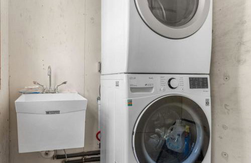 Cottage Oasis by Lake with Kayaks Fire Pit and a Huge Yard - Foto 19