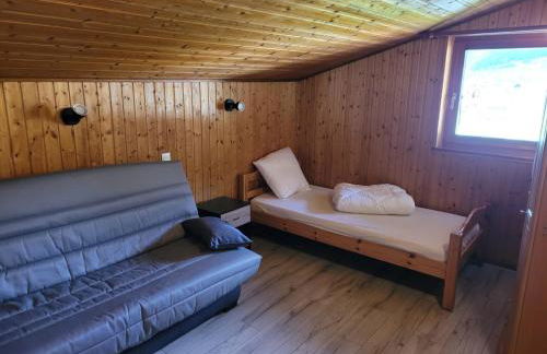 Chalet familial authentique et spacieux 2 chambres 4 à 6 personnes avec parking proche des remontées - Foto 6