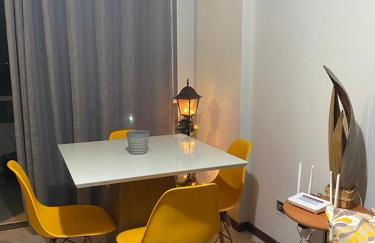 Apartamento com piscina a poucos passos da praia - Foto 12