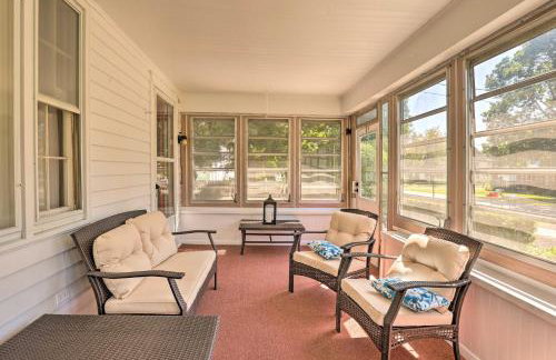 Walk to Beach, Marina and Town! Lake Ontario Getaway - Foto 24