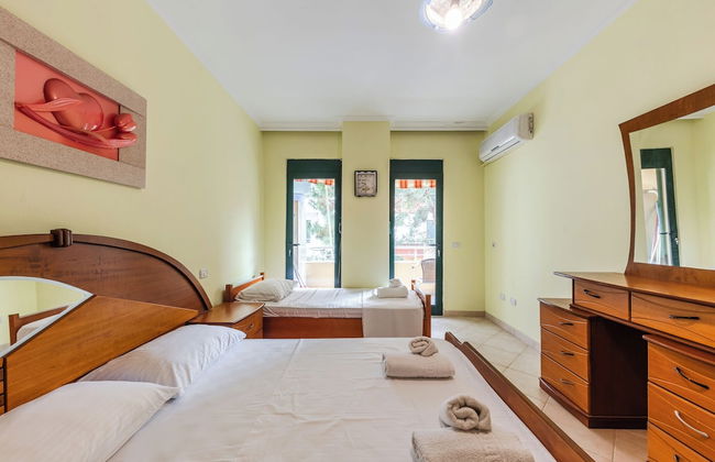 Cozy Seaside Comfort - Photo 9