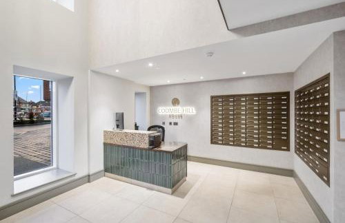 Modern & Cozy 2-Bedroom Apartment plus Parking, Gym, Cinema, Games Room, Workspace - Photo 6