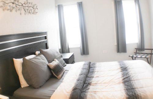 2BR - Parking - 5 Min to North Shore! - Foto 14