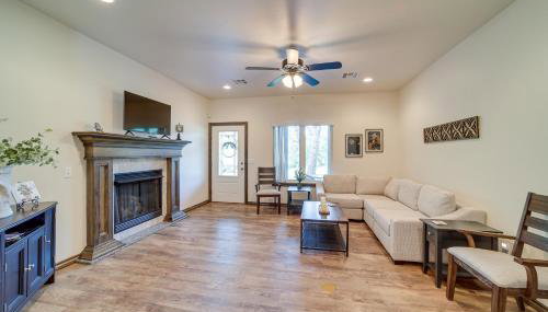 Cozy Checotah Retreat with Deck Near Eufaula Lake - Foto 4