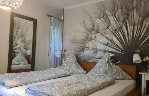 Exklusive Wohnung mit herrlicher Terrasse und Garten - Foto 8