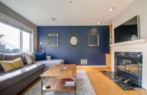 Gorgeous Queen Anne Townhouse - Rooftop Deck! - Foto 13