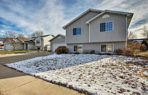 Suburban Gem with Deck 5 Mi from Dtwn Rochester! - Foto 26