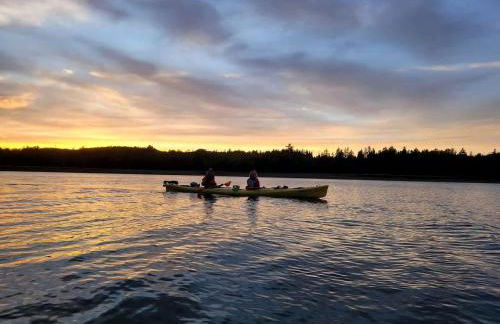 Charming Waterfront Sea Cottage with Private Beach near Bar Harbor, Hancock Maine - Photo 27