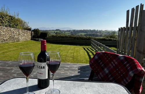 Luxury Cottage, views of the Lakes with Hot Tub - Foto 3