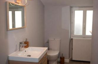 Bel appartement en pierre de 100 m2 avec cour. - Foto 24