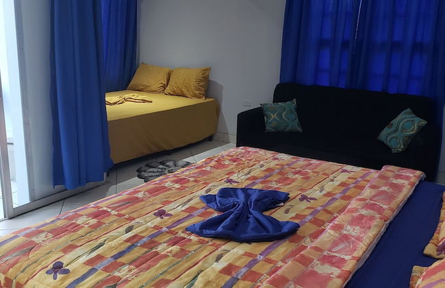 The Ocean Blue Beach House - Photo 1