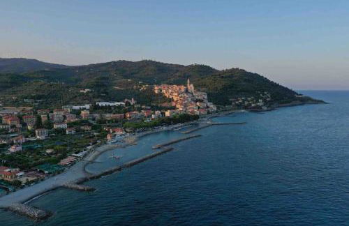 Incanto sul mare con enorme terrazza e piscina - Foto 33