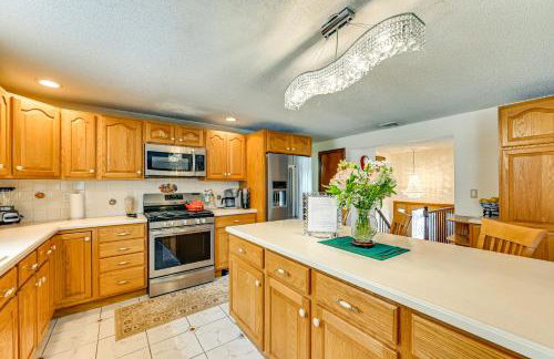 Spacious Yard with Gazebo Charming Windsor Retreat - Foto 9