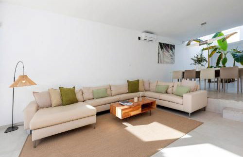 Villa Near Ibiza Town sleeps 10 - Foto 22