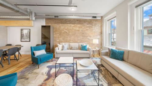 Huge Retrea w Rooftop Deck Stay At Farmers Market - Foto 4