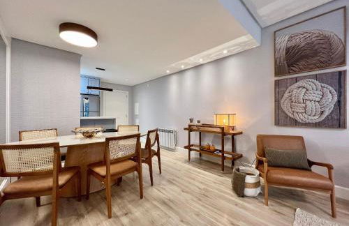 Casa de Pedra 2 Suítes e Piscina by Achei Gramado - Photo 3