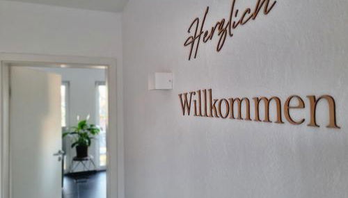 Wellnesshaus Dorfblick mit Outdoor-Jacuzzi und Infrarotkabine, NEU! - Foto 2