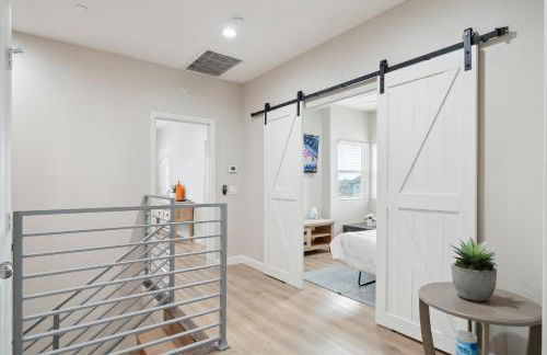 Amazing Value with High Comfort, 14 Guests for 4BR by Disneyland, Beaches, Rodeo 39 & More - Foto 5