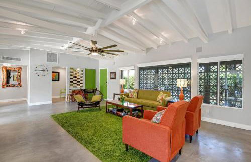 Ultra-Luxury- Resort Style Private Compound-Close to Everything- 3BD/2.5BA - Foto 10