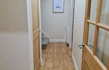 Modern 3 Bedroom Property centrally based - Foto 19